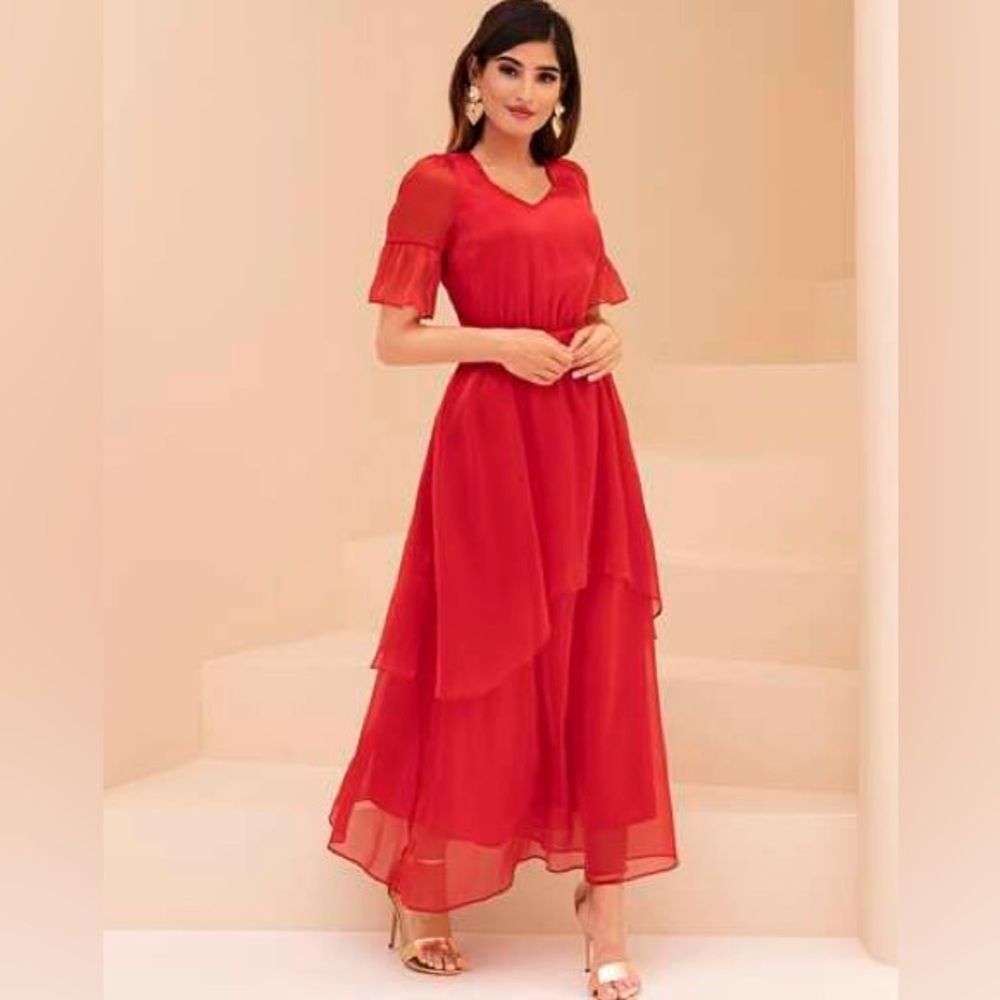 SHEIN Elegant Red Dress 💯 % Polyester Size 6 Belt Not Included